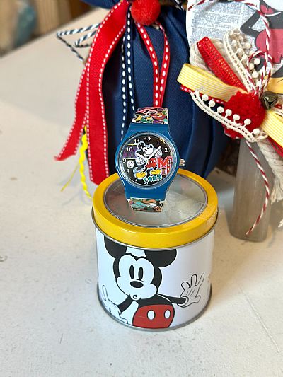 ΠΑΣΧΑΛΙΝΟ ΣΕΤ MICKEY ME ΑΡΩΜΑΤΙΚΗ ΛΑΜΠΑΔΑ-ΣΟΚΟΛΑΤΕΝΙΟ ΑΥΓΟ-ΞΥΛΙΝΟ ΚΑΔΡΑΚΙ κ ΔΩΡΟ ΡΟΛΟΙ-8027